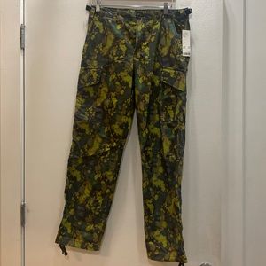 BDG camo drawstring pants NWT